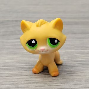 Hasbro VTG 2004 Red Magnet Littlest Pet Shop Bonbon Shorthair Cat Green‎ Eyes